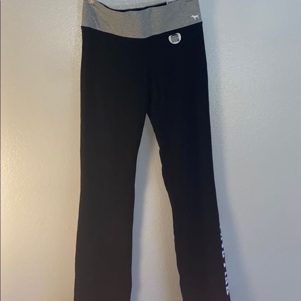 Victoria’s Secret pink yoga pants